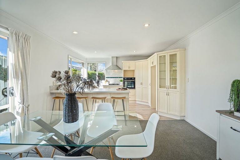 Photo of property in 8 Elmslie Grove, Halswell, Christchurch, 8025