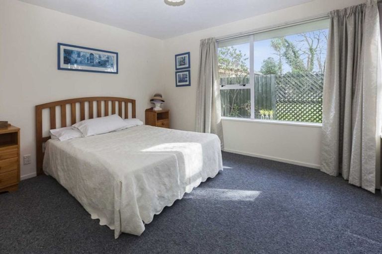 Photo of property in 2/11 Leith Place, Spreydon, Christchurch, 8024