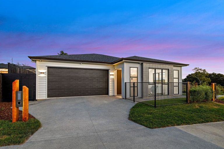 Photo of property in 39 Jeroboam Loop, Kumeu, 0810