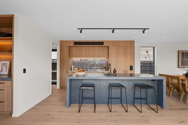 Photo of property in 152 Idris Road, Strowan, Christchurch, 8052