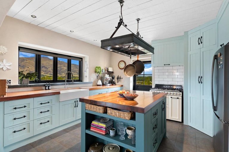 Photo of property in 27 Drake Place, Lake Hawea, Wanaka, 9382