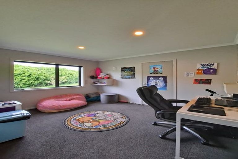 Photo of property in 119 Henwood Road, Paraite, New Plymouth, 4372