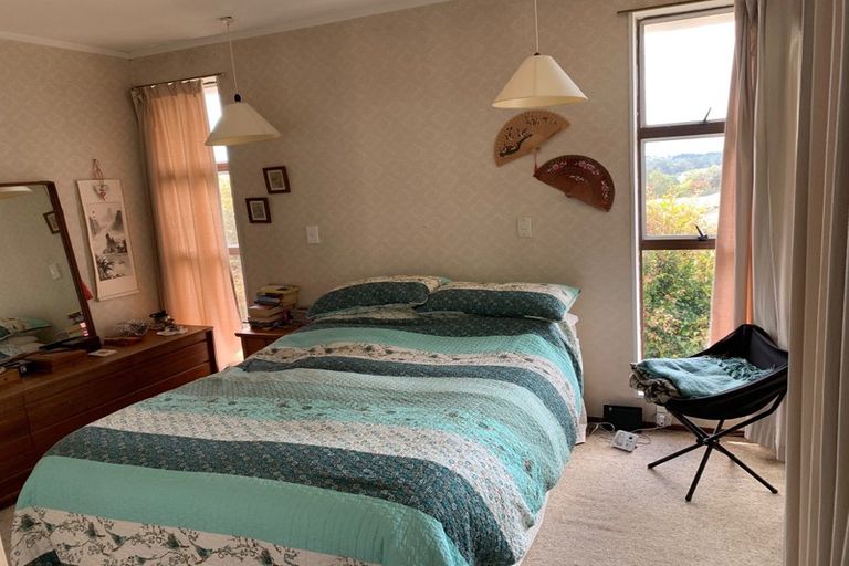 Photo of property in 2/75 Cliff View Drive, Green Bay, Auckland, 0604