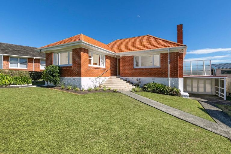 Photo of property in 39 Norman Road, Hauraki, Auckland, 0622