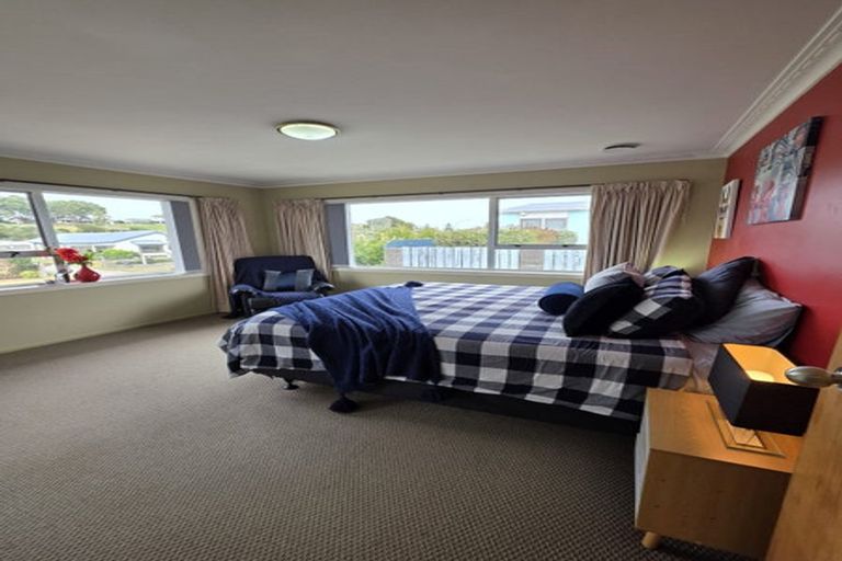 Photo of property in 10 Culzean Grove, Bell Block, New Plymouth, 4312