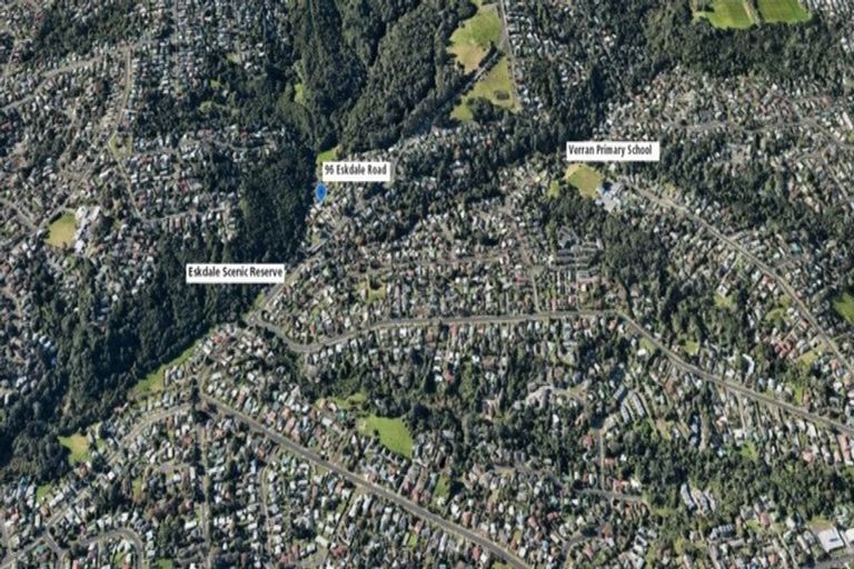 Photo of property in 96 Eskdale Road, Birkdale, Auckland, 0626