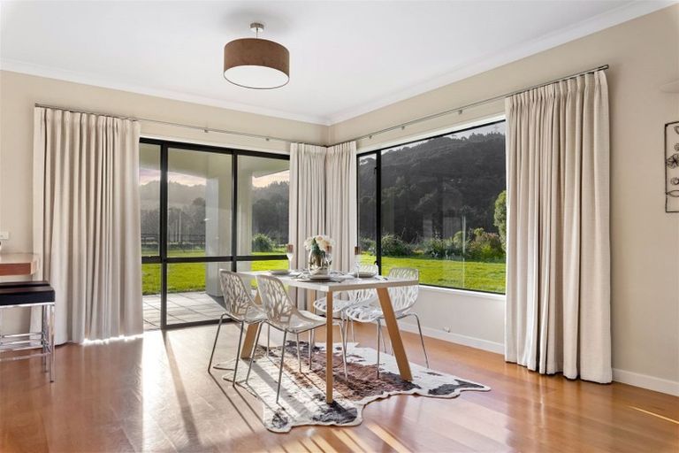 Photo of property in 50 Robert Might Road, Kumeu, 0810