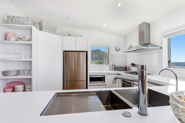 Photo of property in 7d Marjory Close, Broadmeadows, Wellington, 6035