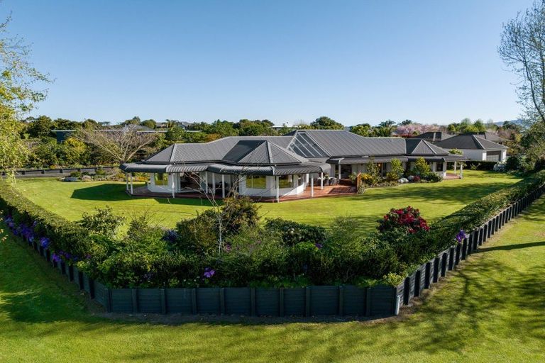 Photo of property in 2 Molloy Rise, Pyes Pa, Tauranga, 3112