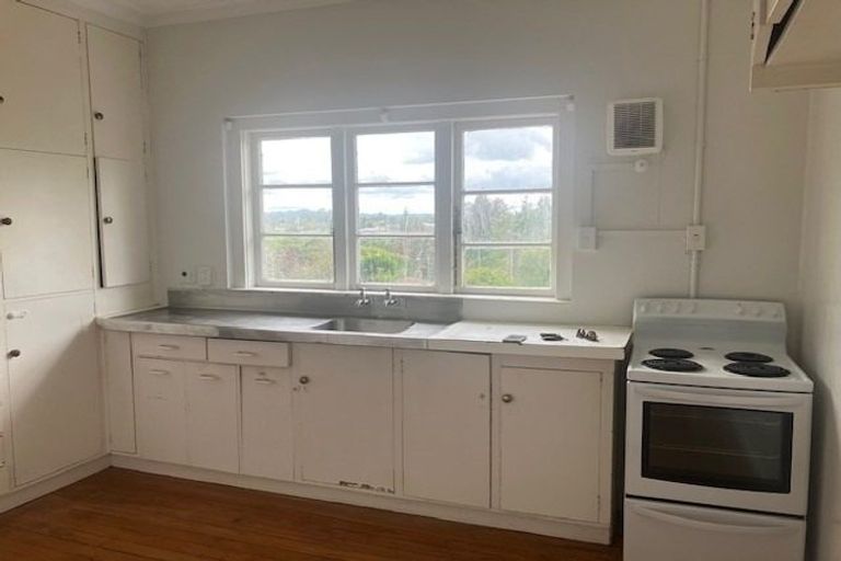 Photo of property in 10 Masters Avenue, Hillcrest, Hamilton, 3216