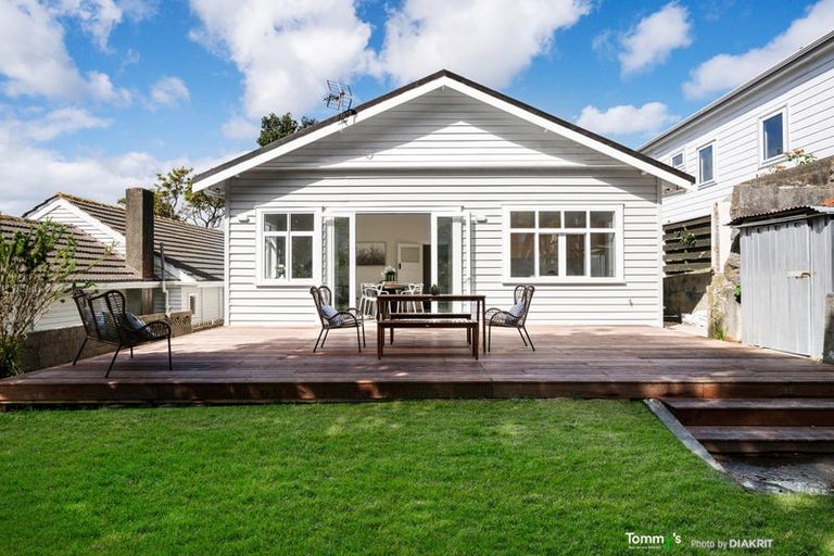 Photo of property in 93 Nottingham Street, Karori, Wellington, 6012