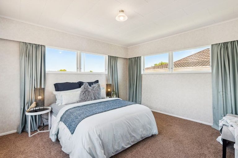 Photo of property in 23 Oriwa Street, Waikanae, 5036
