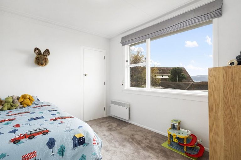 Photo of property in 21 Winston Place, Kew, Dunedin, 9012