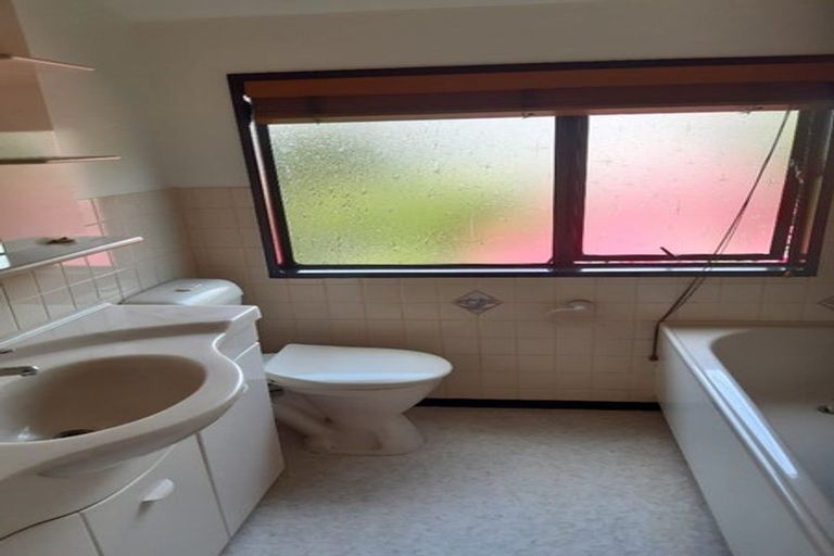 Photo of property in 11b Chevron Place, Ilam, Christchurch, 8041