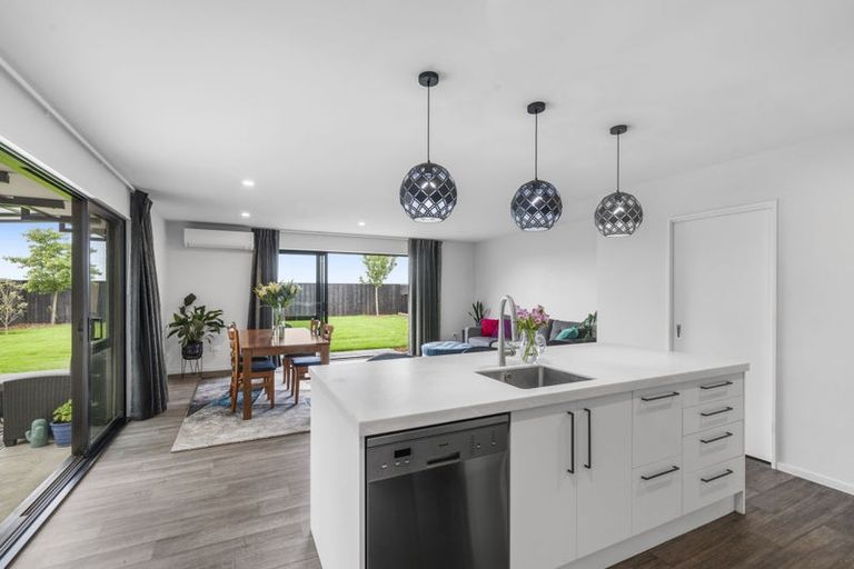 Photo of property in 37 Chris Drive, Rolleston, 7614