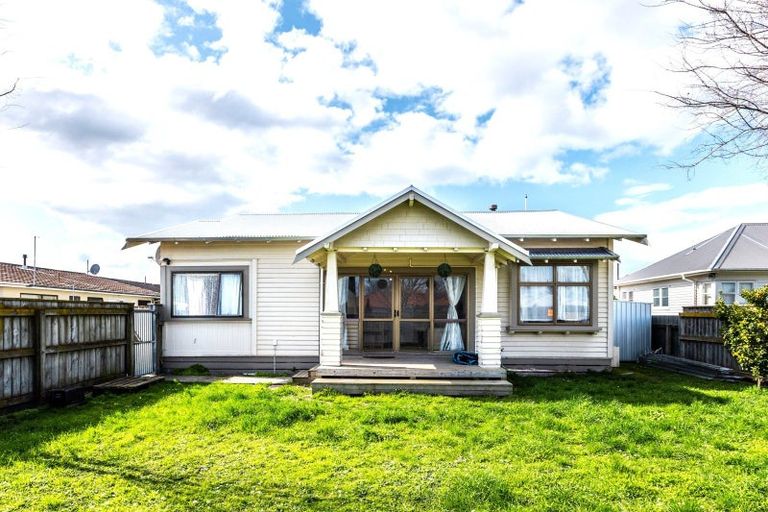 Photo of property in 804 Victoria Street, Parkvale, Hastings, 4122