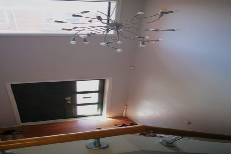 Photo of property in 26a Raleigh Road, Northcote, Auckland, 0627