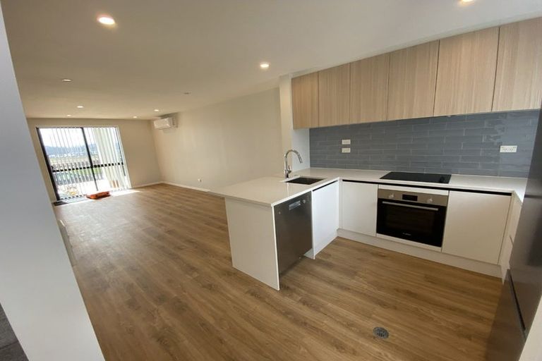 Photo of property in 15b Colin Chester Drive, Silverdale, 0932