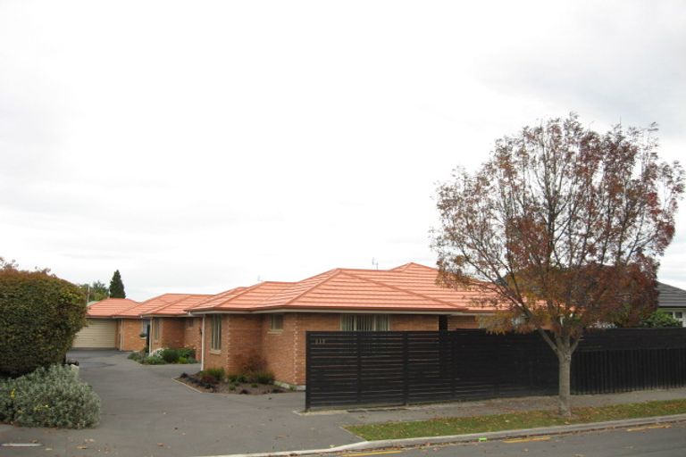 Photo of property in 3/117 Yaldhurst Road, Sockburn, Christchurch, 8042