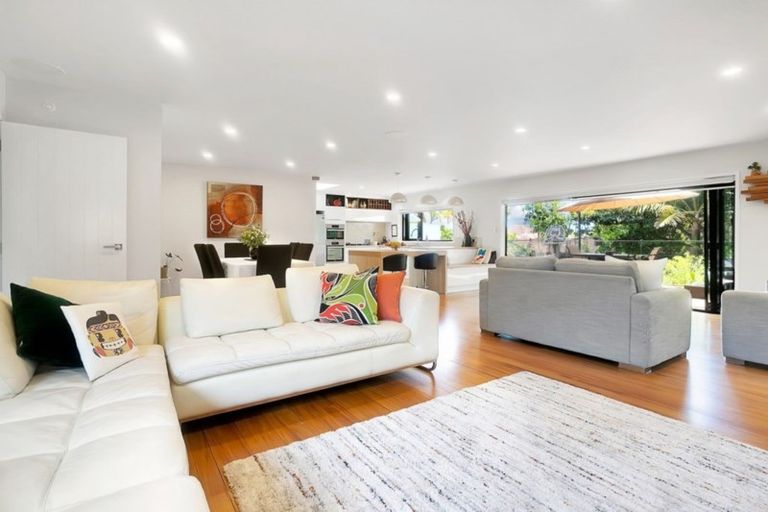 Photo of property in 23 Humariri Street, Point Chevalier, Auckland, 1022
