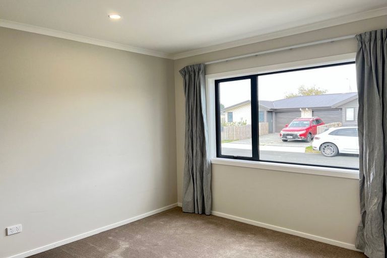 Photo of property in 8 Faber Place, Rototuna North, Hamilton, 3210