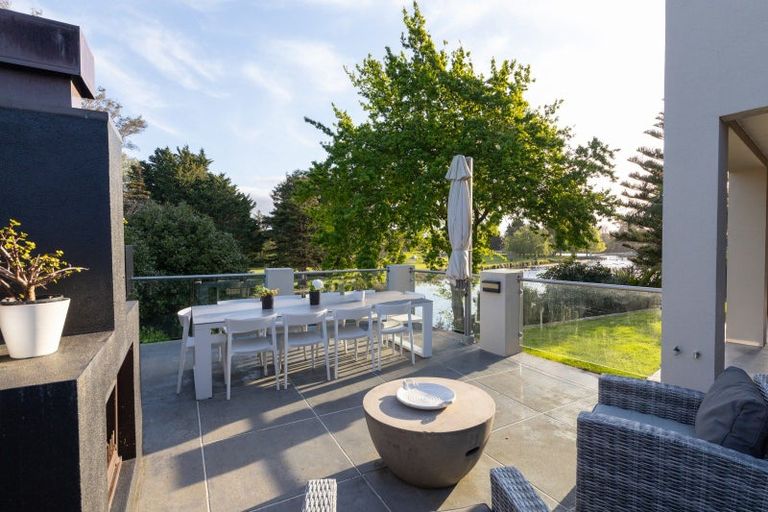 Photo of property in 15 Pastoral Lane, Hokowhitu, Palmerston North, 4410