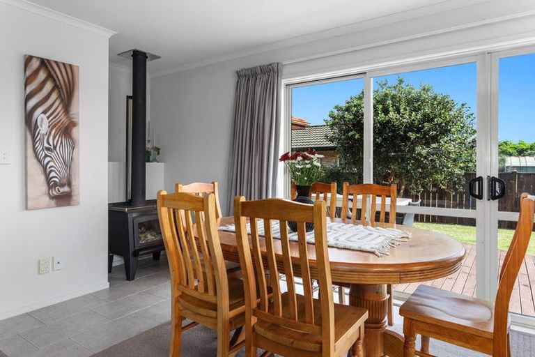 Photo of property in 29 Edgewater Grove, Whakatane, 3120