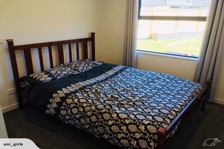 Photo of property in 13 Pennycook Place, Lake Hawea, 9382