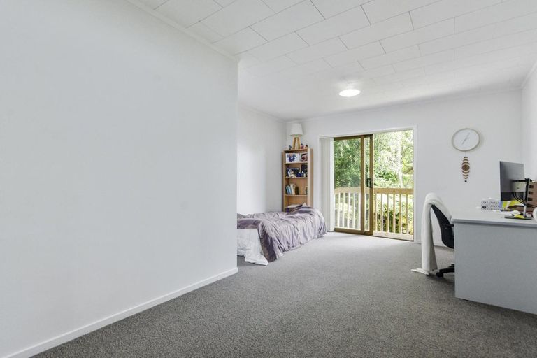 Photo of property in 2/12 Surville Place, Mairangi Bay, Auckland, 0630