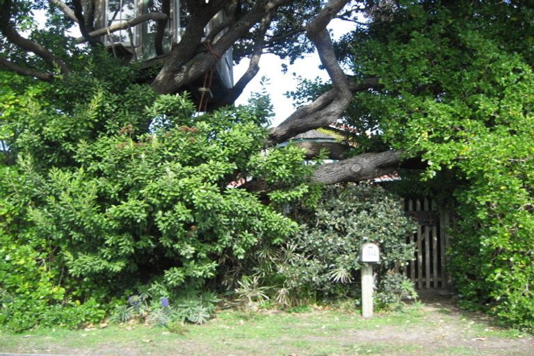 Photo of property in 34 Wellwood Terrace, Te Awanga, 4102