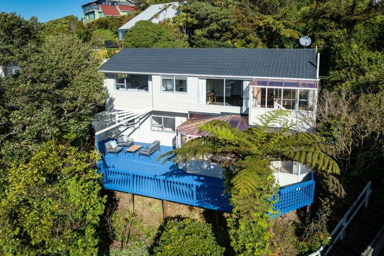 Photo of property in 11 Selkirk Way, Karori, Wellington, 6012