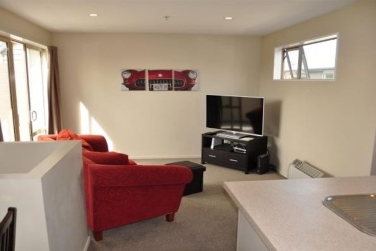 Photo of property in 8/9 Cameron Street, Sydenham, Christchurch, 8023