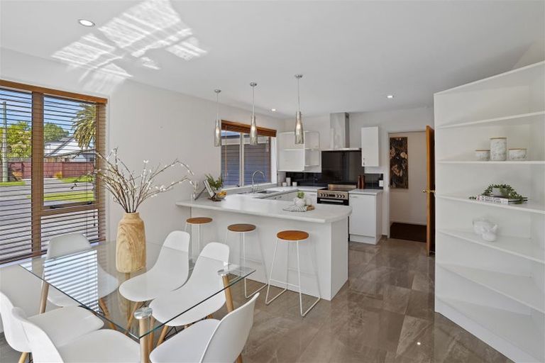 Photo of property in 11 Bishopsworth Street, Hillsborough, Christchurch, 8022