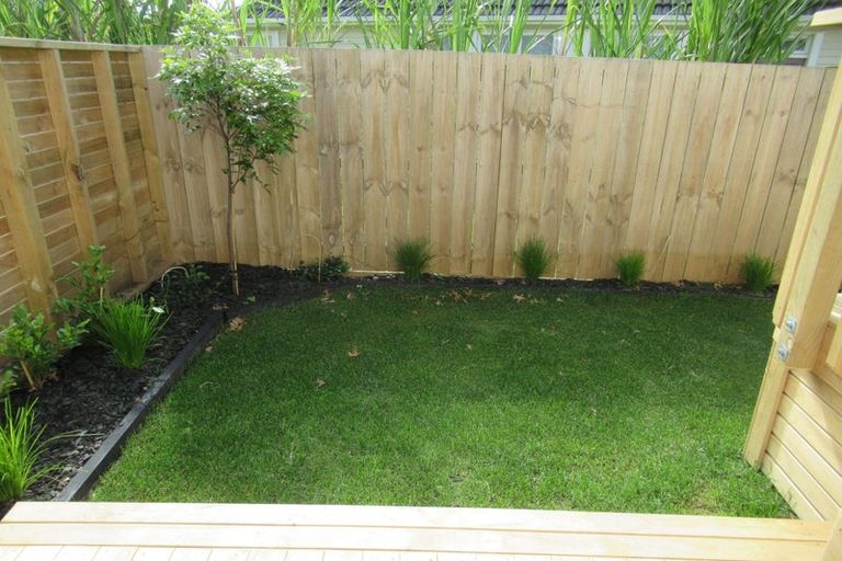 Photo of property in 2 Nikau Street, New Lynn, Auckland, 0600