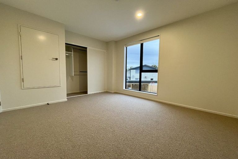 Photo of property in 2/11 Trist Place, Edgeware, Christchurch, 8013
