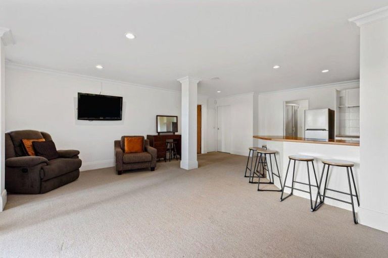 Photo of property in 84 Waitaha Road, Welcome Bay, Tauranga, 3112