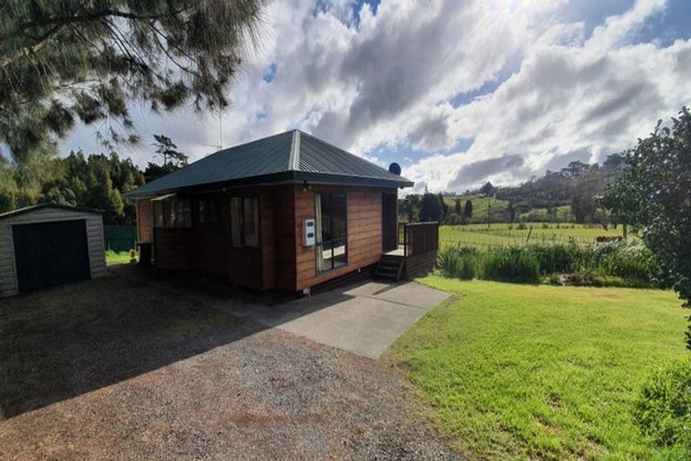 Photo of property in 20 Green Road, Dairy Flat, Albany, 0792