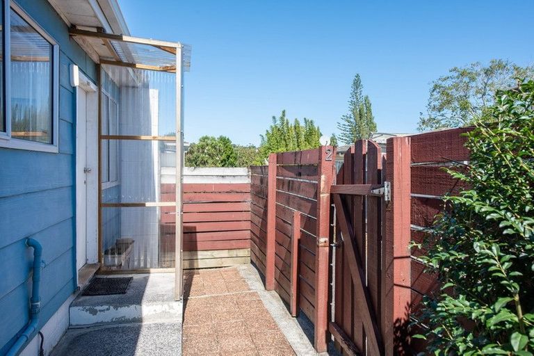 Photo of property in 2/116 Seabrook Avenue, New Lynn, Auckland, 0600