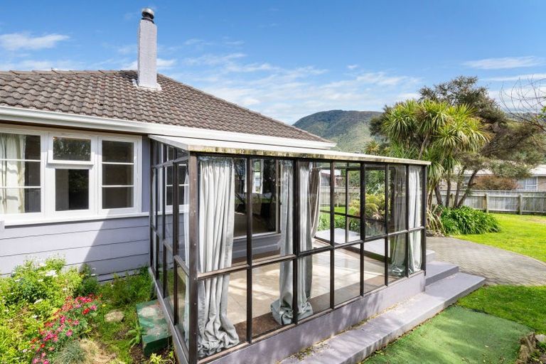 Photo of property in 27 Oxford Street, Picton, 7220