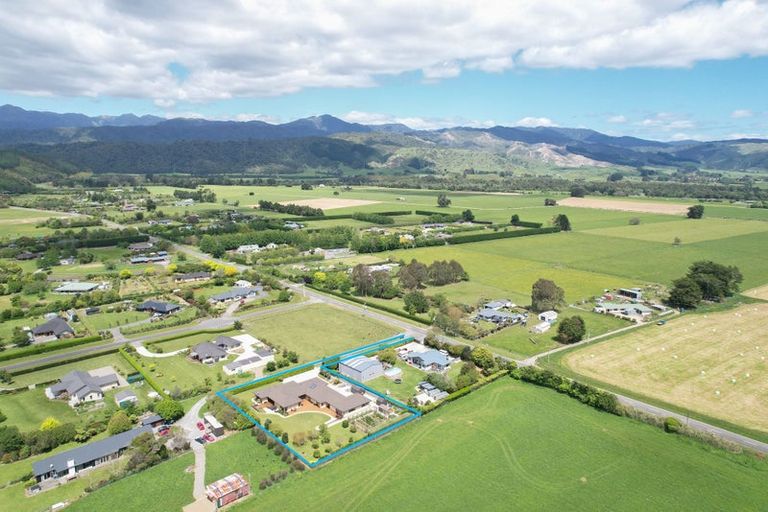 Photo of property in 347a Tararua Road, Levin, 5571
