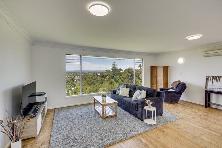 Photo of property in 54 Napier Terrace, Hospital Hill, Napier, 4110