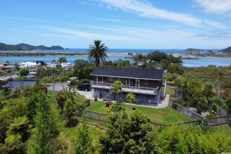Photo of property in 21 Kakariki Road, Ngunguru, Whangarei, 0173