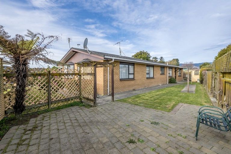 Photo of property in 4 Nikau Place, Otaki, 5512