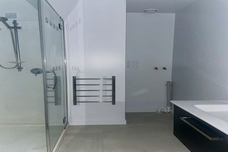 Photo of property in Frank Sargeson Apts, 201/74 Anzac Street, Takapuna, Auckland, 0622