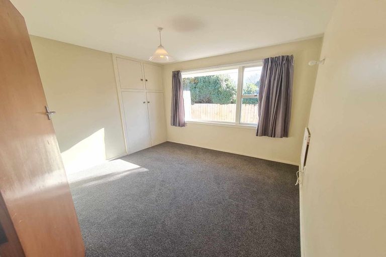 Photo of property in 6 Woodford Terrace, Ilam, Christchurch, 8053