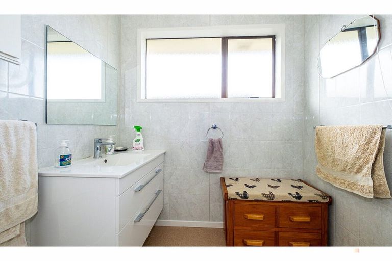 Photo of property in 35 Innes Street, Waimate, 7924