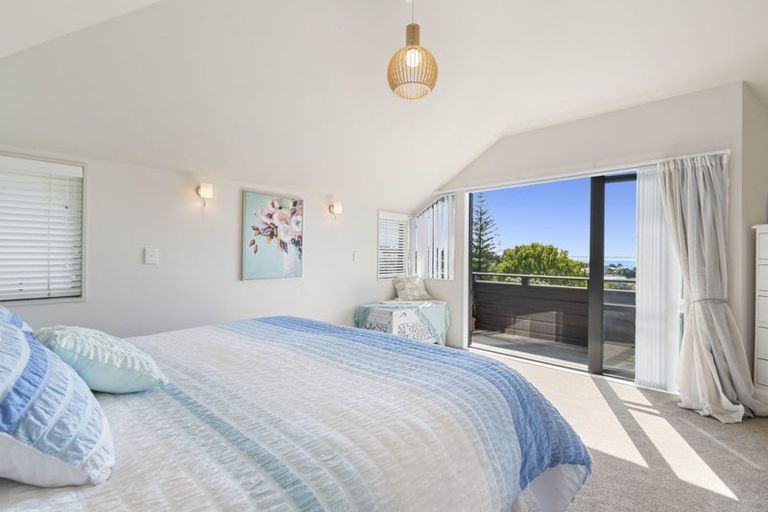 Photo of property in 1/35 Channel View Road, Campbells Bay, Auckland, 0630