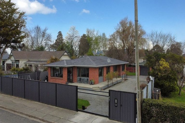 Photo of property in 11 Springfield Road, Milton, 9220