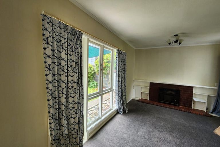 Photo of property in 34 Tuatoru Street, Eastbourne, Lower Hutt, 5013