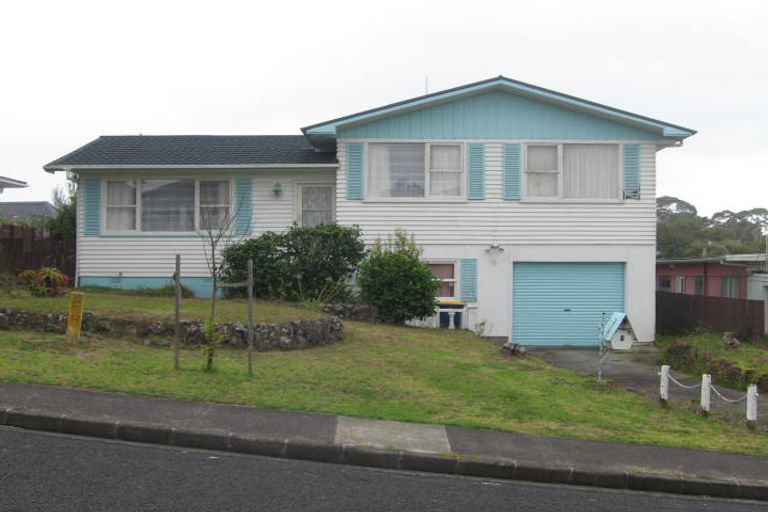 Photo of property in 3/1 Chequers Avenue, Glenfield, Auckland, 0629